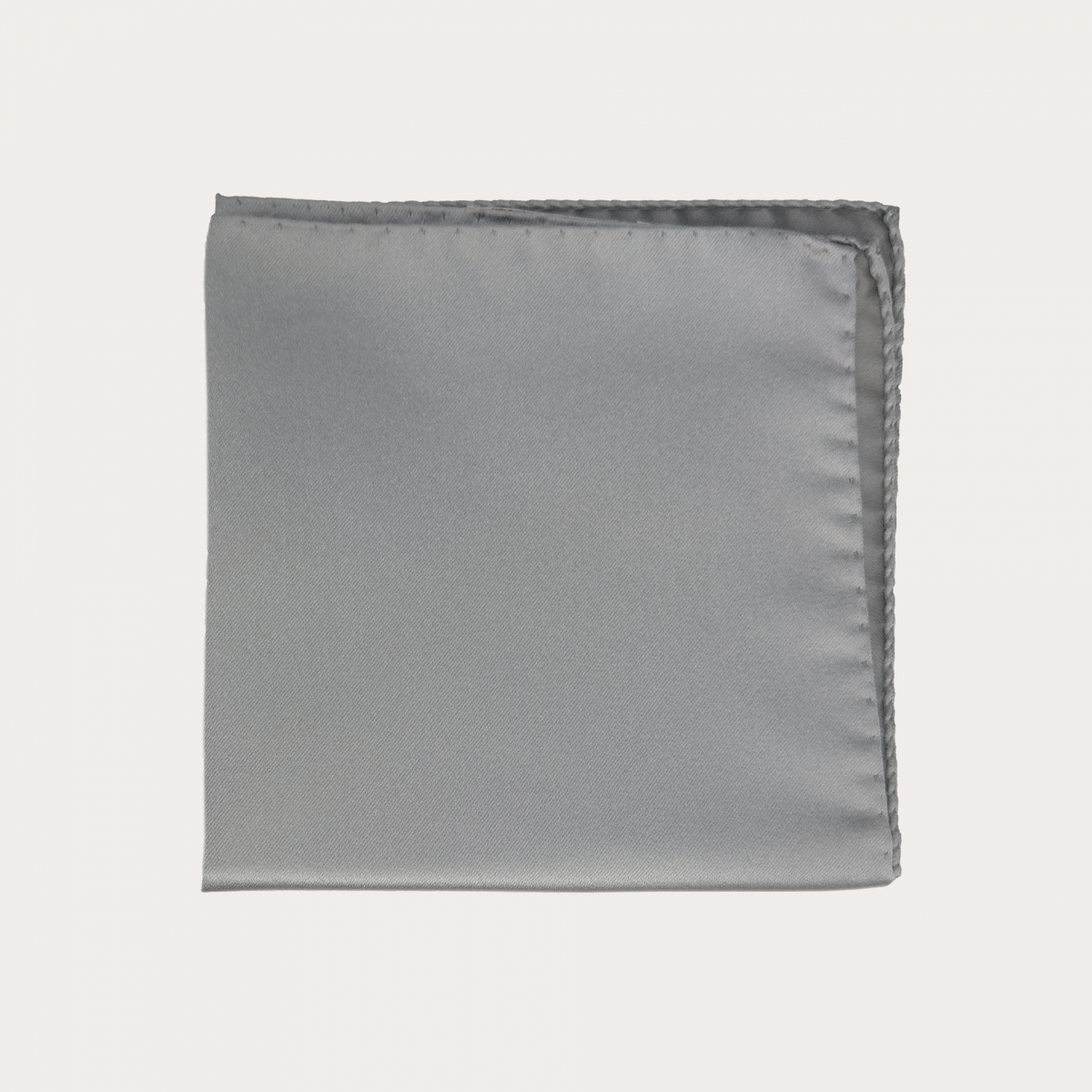 Pochette de costume en satin de soie gris