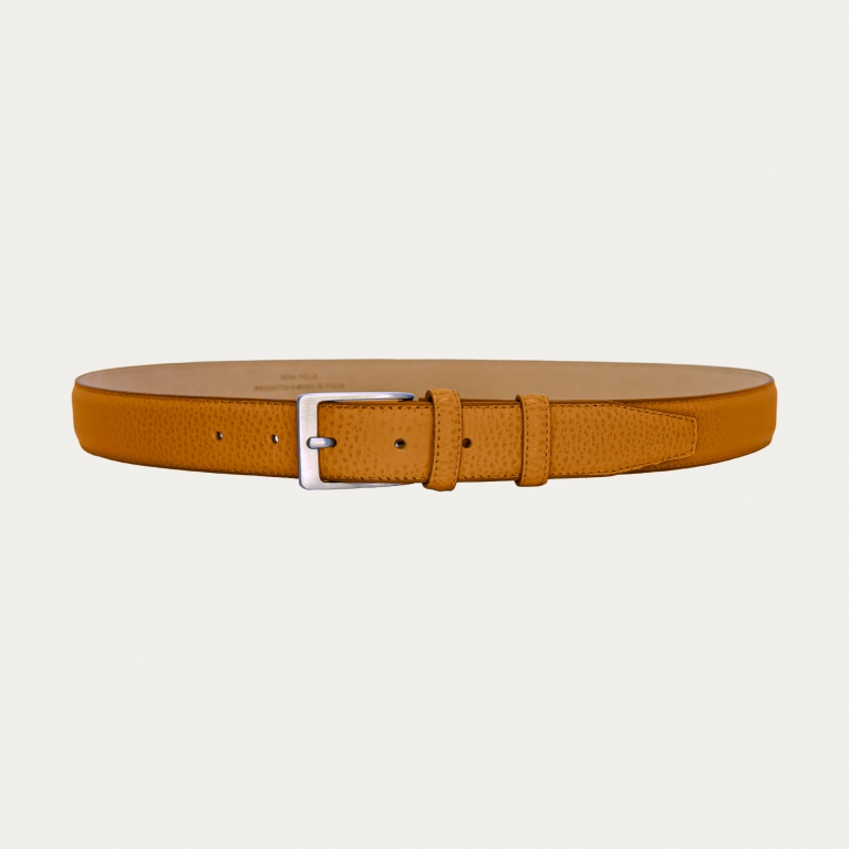 Leather belt in hammered leather