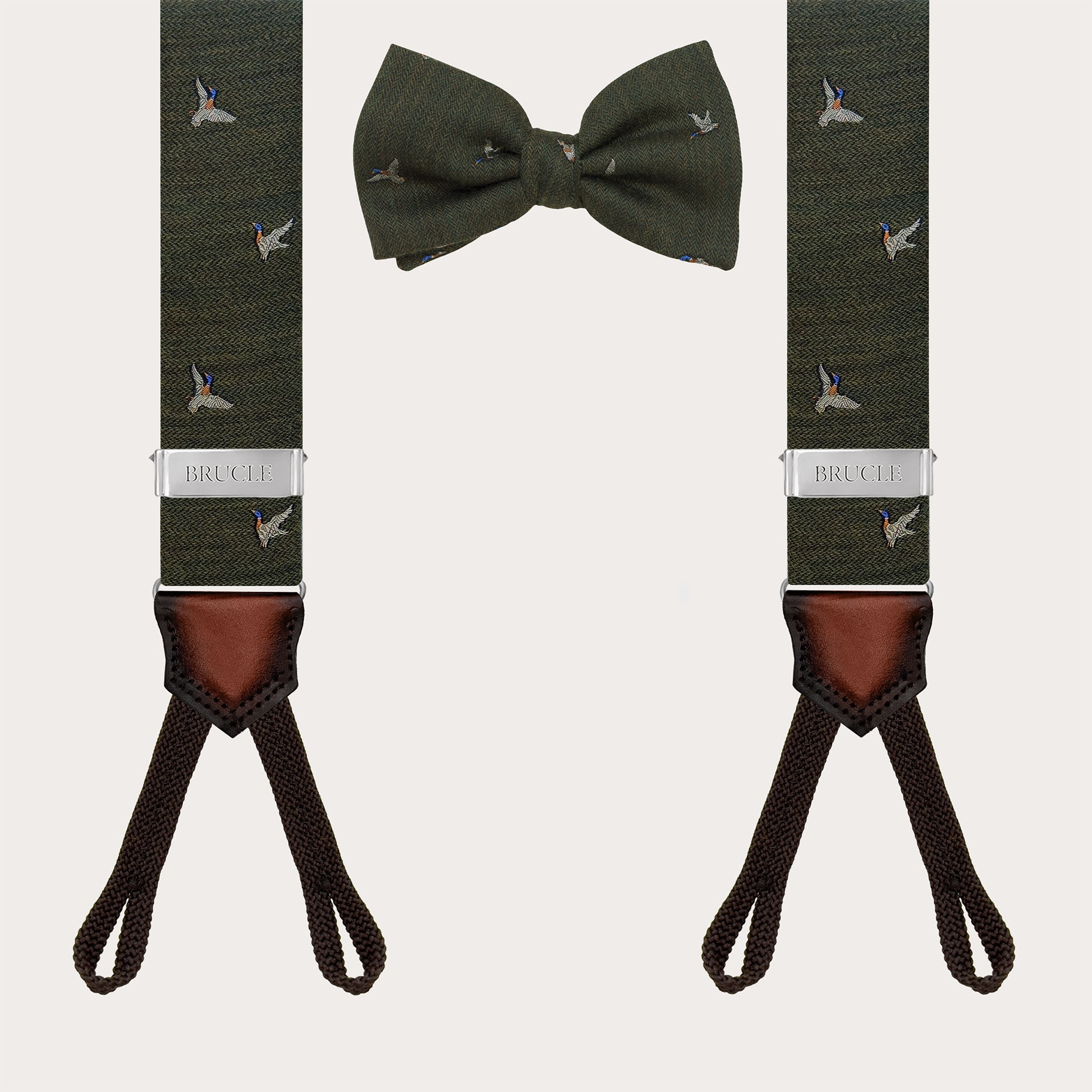 Coordinated wool set: button suspenders and green bow tie with duck pattern